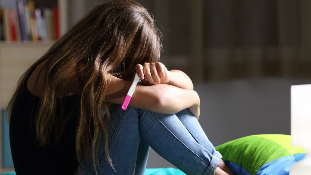 Las Peligrosas consecuencias de las uniones tempranas y el Embarazo Adolescente (Parte I) 18 embarazo adolescente